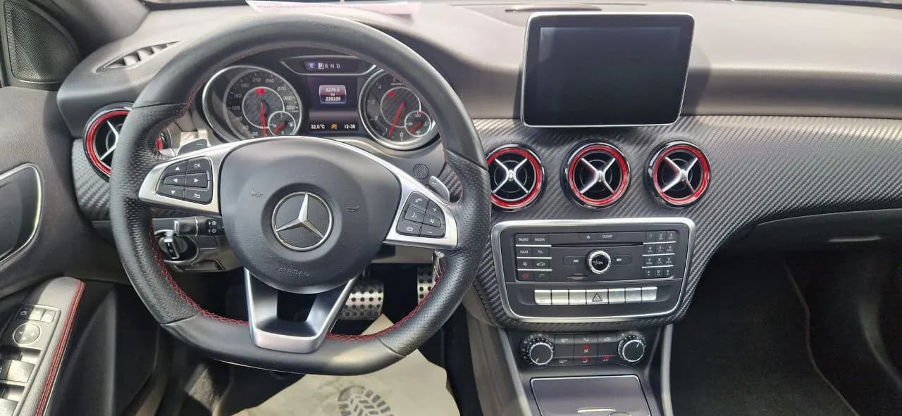 Mercedes-Benz A 45 AMG 2016, фото автомобіля