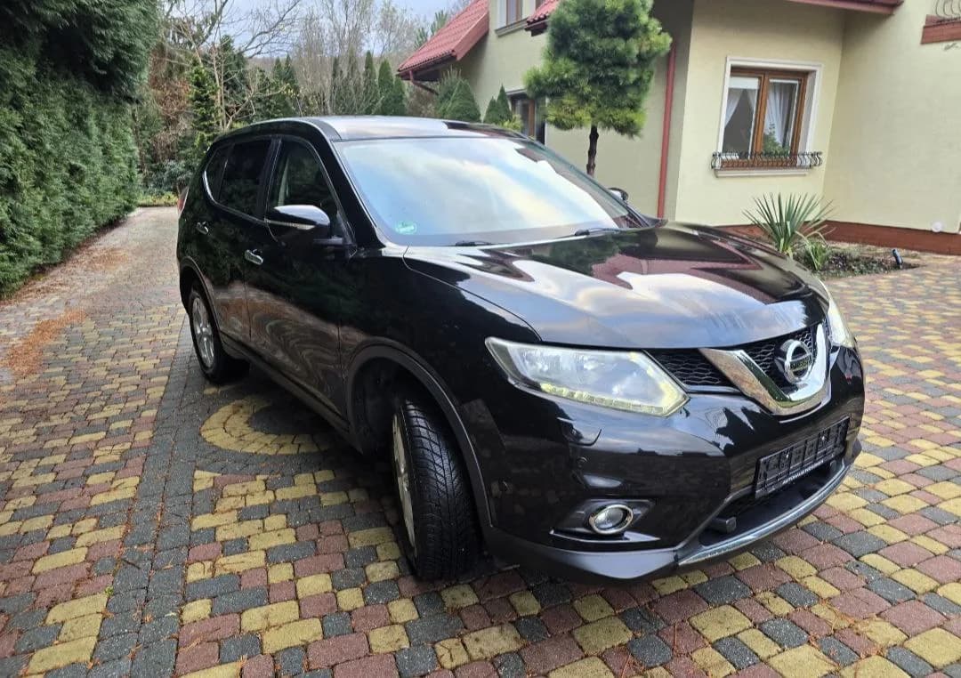 Nissan X-Trail 2016, фото автомобіля